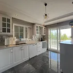 Villa Ambiance Delux With A Private Pool And A View *
