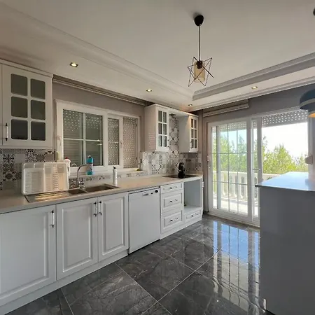 Villa Ambiance Delux With A Private Pool And A View *