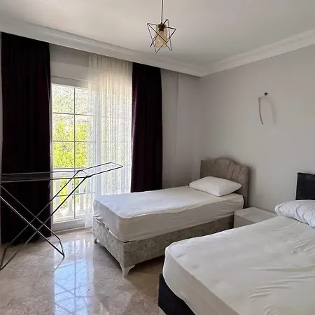 Ambiance Delux With A Private Pool And A View فيلة
