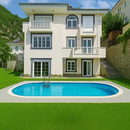 Villa Ambiance Delux With A Private Pool And A View