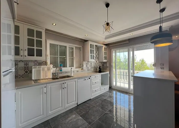 Villa Ambiance Delux With A Private Pool And A View *