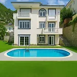 Вилла Ambiance Delux With A Private Pool And A View
